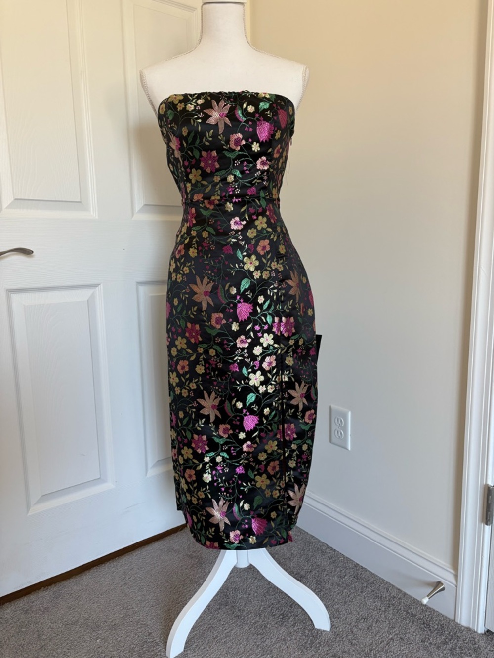 Lulu's Strapless Black Floral Jacquard Midi Dress